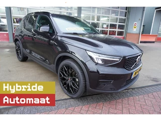 Volvo XC40 2023 - 1.5 T4 Recharge Dark Plus Hybride 20"Licht metalen velgen immagine 1