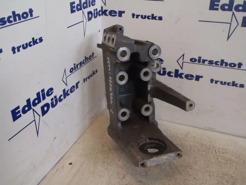 DAF - 1604344 BUMPERSTEUN LINKS CF65/CF75/CF75IV afbeelding 1