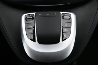 Mercedes-Benz V-Class 2024 - 300d 4-MATIC AMG DC Avantgarde obrazek 7