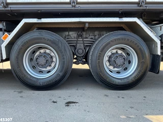 Volvo FH 2010 - 500 8x4 Effer 65 Tonmeter laadkraan + Fly-Jib immagine 15