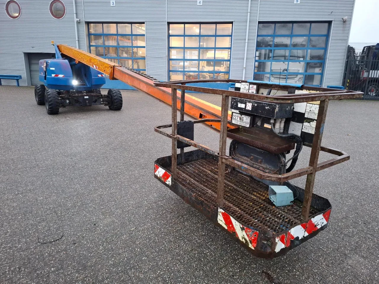 Grove 1998 - MZ46CXT / MANLIFT / 8208 HOURS / 10.5M / 4X4 / 31HP ENGINE / EURO-2 / 1998 Bild 14
