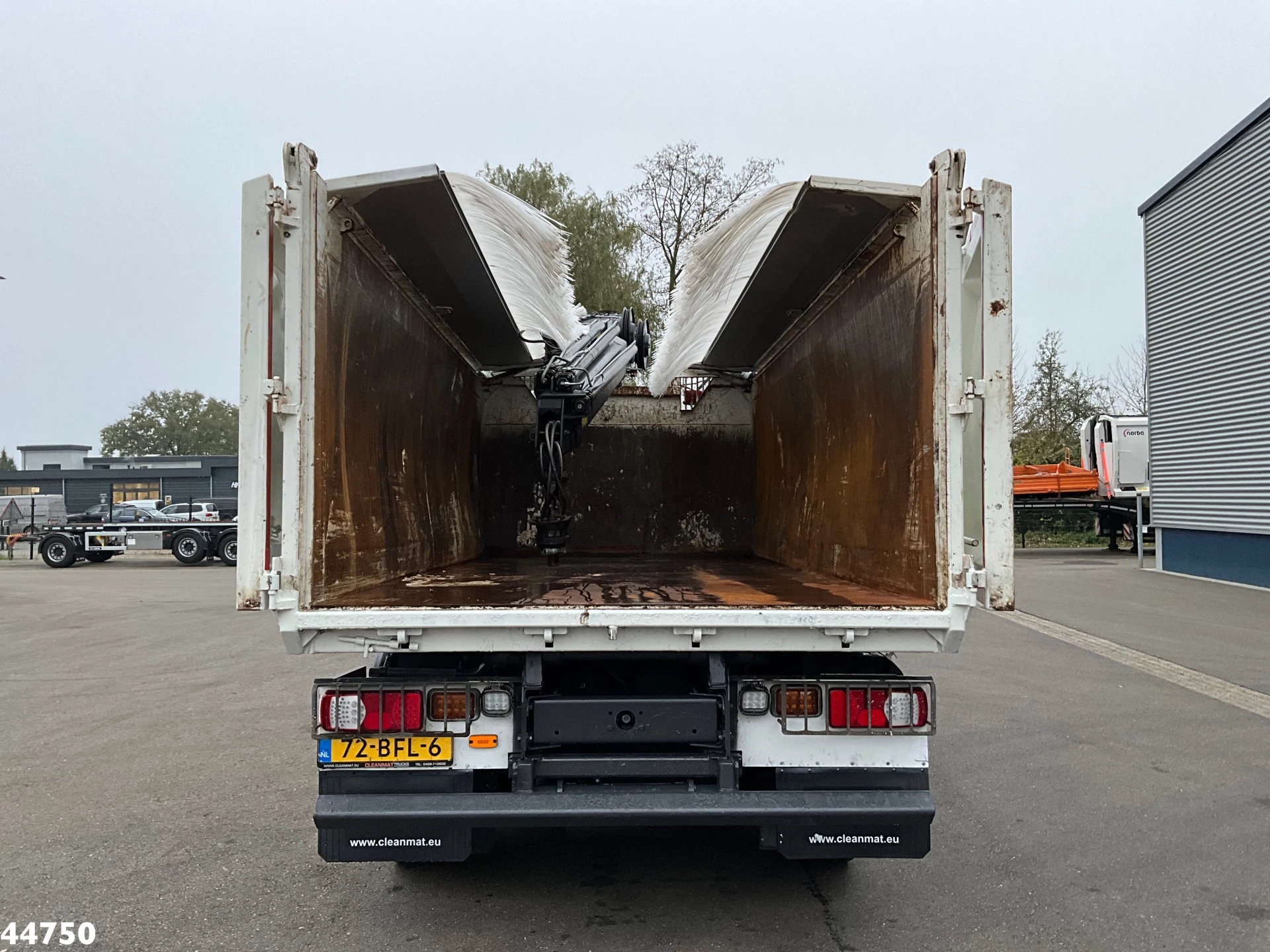 DAF FAN LF 220 Euro 6 Hiab 11 Tonmeter laadkraan Just 166.649 Km! 2014 afbeelding 7