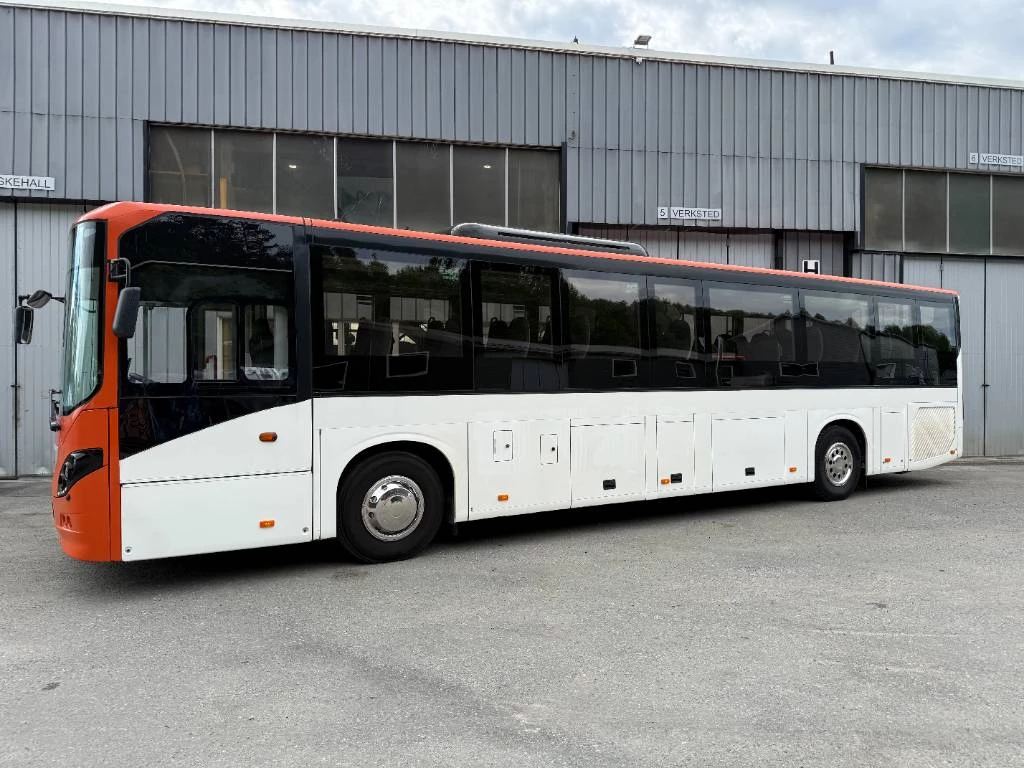 Volvo 2017 - 8900. 12,2m. 29 Units! Bild 3