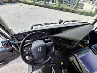 Volvo FH 2016 - 16.750 / LOGGING TRUCK / 6X4 / VEB+ / RETARDER / 2XBIG AXLE / FRIEDERICH 281SL / 9 METER / 596187 KM / 3AXLE DOLLY / 9TON BPW AXLES / AUTOMATIC / EURO-6 / 2016 bild 28