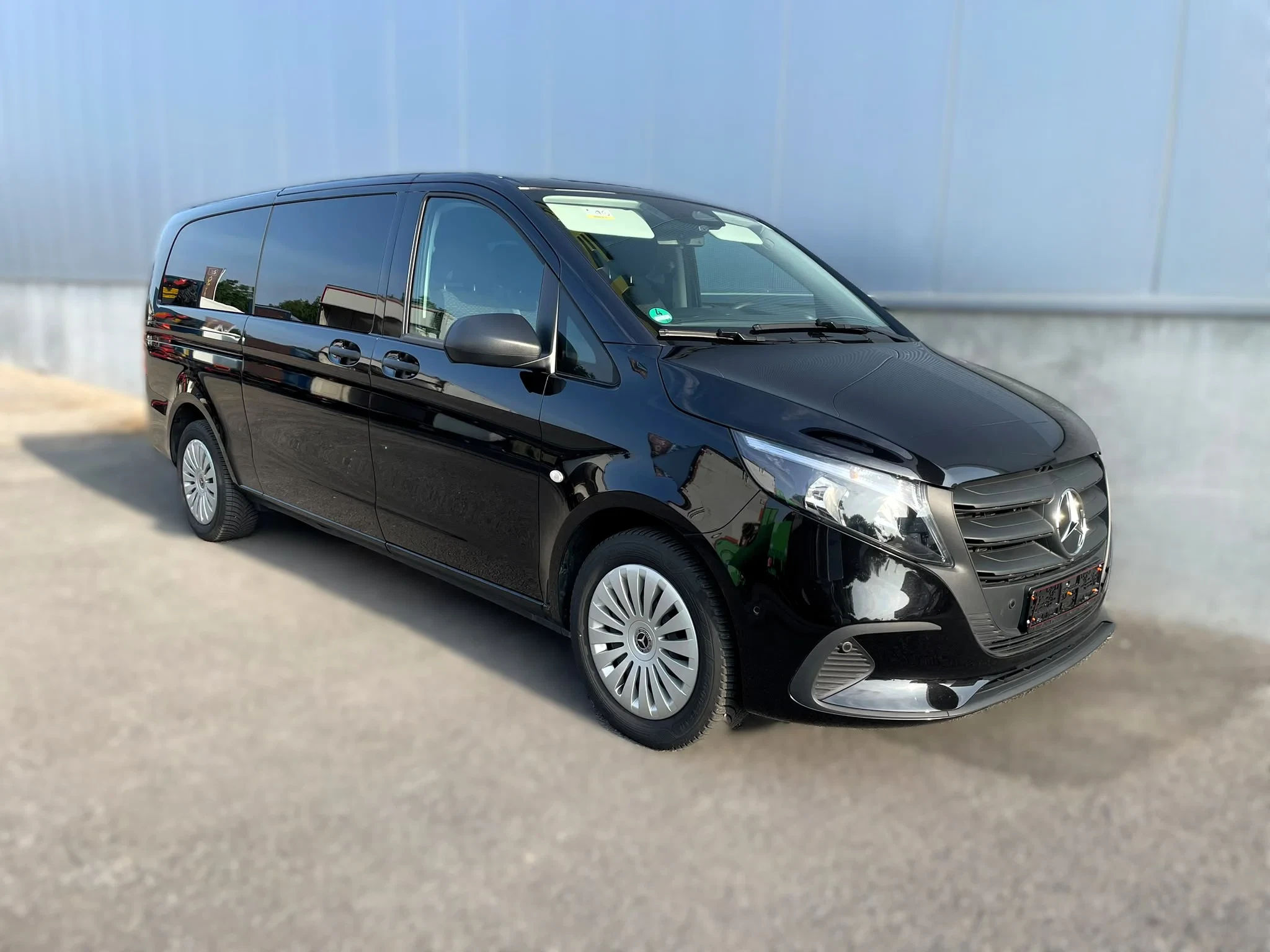 Mercedes-Benz Vito 2025 - *9zitpl*AHK2,5t*Navi*Airco*Zetelverwarming*Aerodynamicapakk* image 1