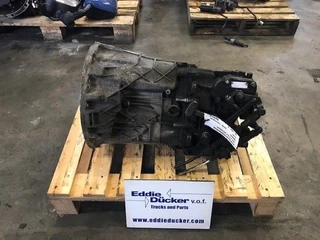 Mercedes-Benz N/A 2012 - A 906260510000 MANUEL TRANSMISSION 711680 SPRINTER 316 2.2 CDI image 1