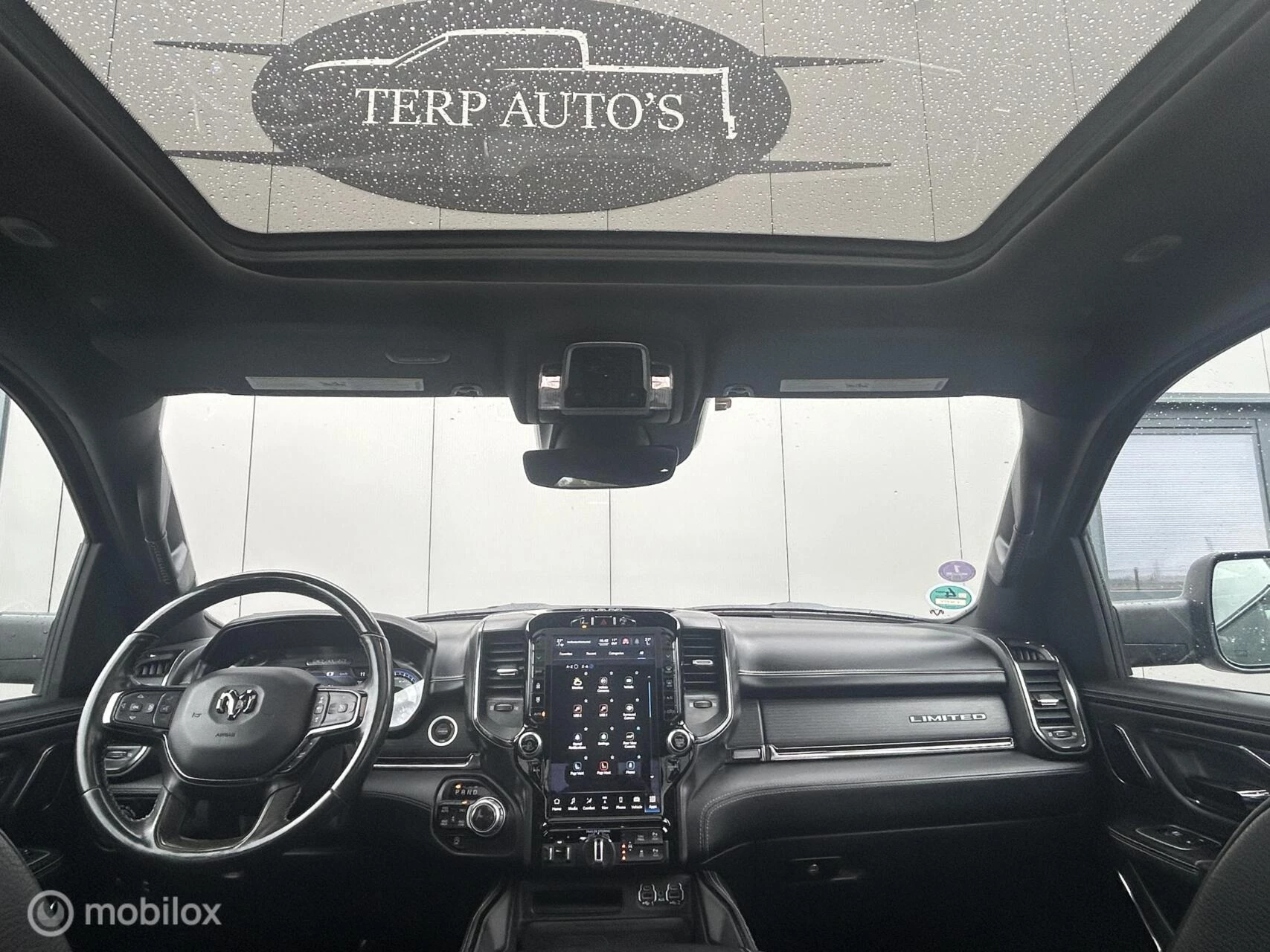Dodge Ram 1500 2022 - 4X4 5.7 V8 4x4 Crew Cab Limited obrázek 20