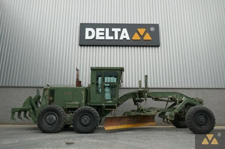 Caterpillar 2009 - 130G Ex-army image 2 thumbnail