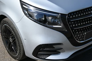 Mercedes-Benz V-Class 2024 - 300d 4-Matic AMG L2 Exclusive DC zdjecie 14