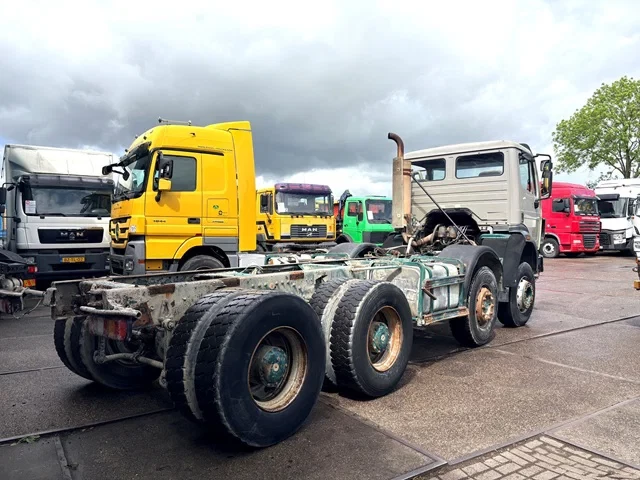 Mercedes-Benz SK 3234 1994 - B 8x4 FULL STEEL CHASSIS (V6 ENGINE / ZF16 MANUAL GEARBOX / REDUCTION AXLES / FULL STEEL SUSPENSION / P.T.O.) Bild 3
