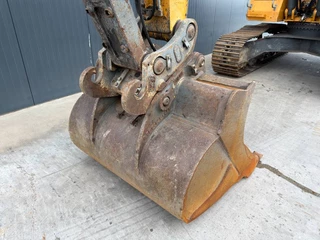 Liebherr N/A 2014 - R922 SLC image 13