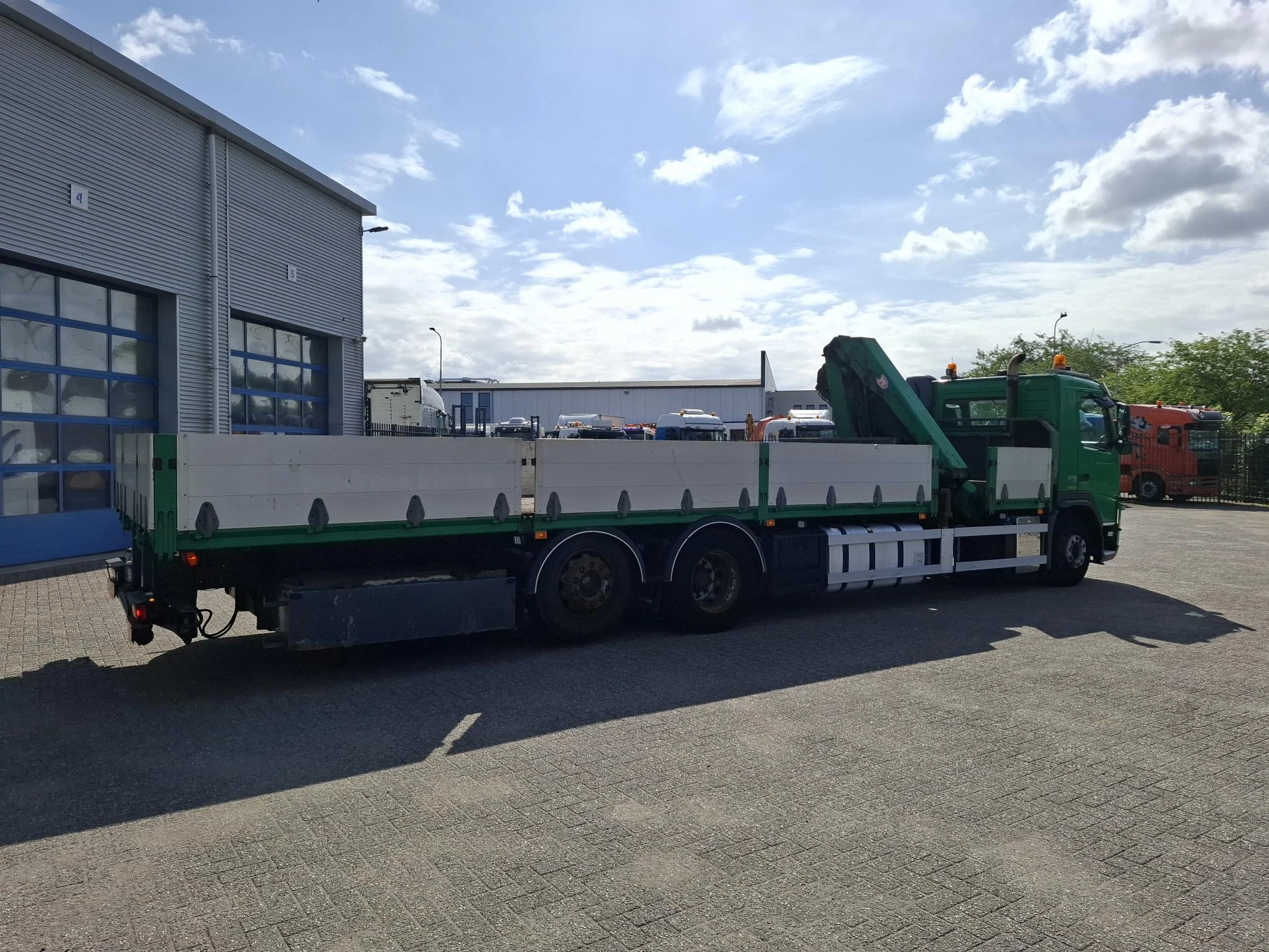 Volvo FM 11.370 2012 - / HMF 1420 REMOTED CRANE / LIFT+LENKACHSE / AIRCO / FRIDGE / AUTOMATIC / EURO-5 / 2012 изображение 13