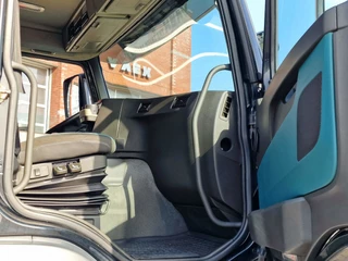 Volvo FM 2014 - 370 6x2*4 - HIAB X-Hiduo 188 E-5 Crane with remote - Euro 6 image 23