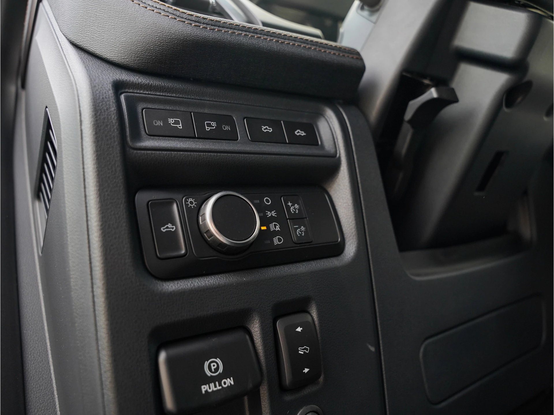 Ford F-150 2023 - Lightning Lariat Standard Range Bild 40