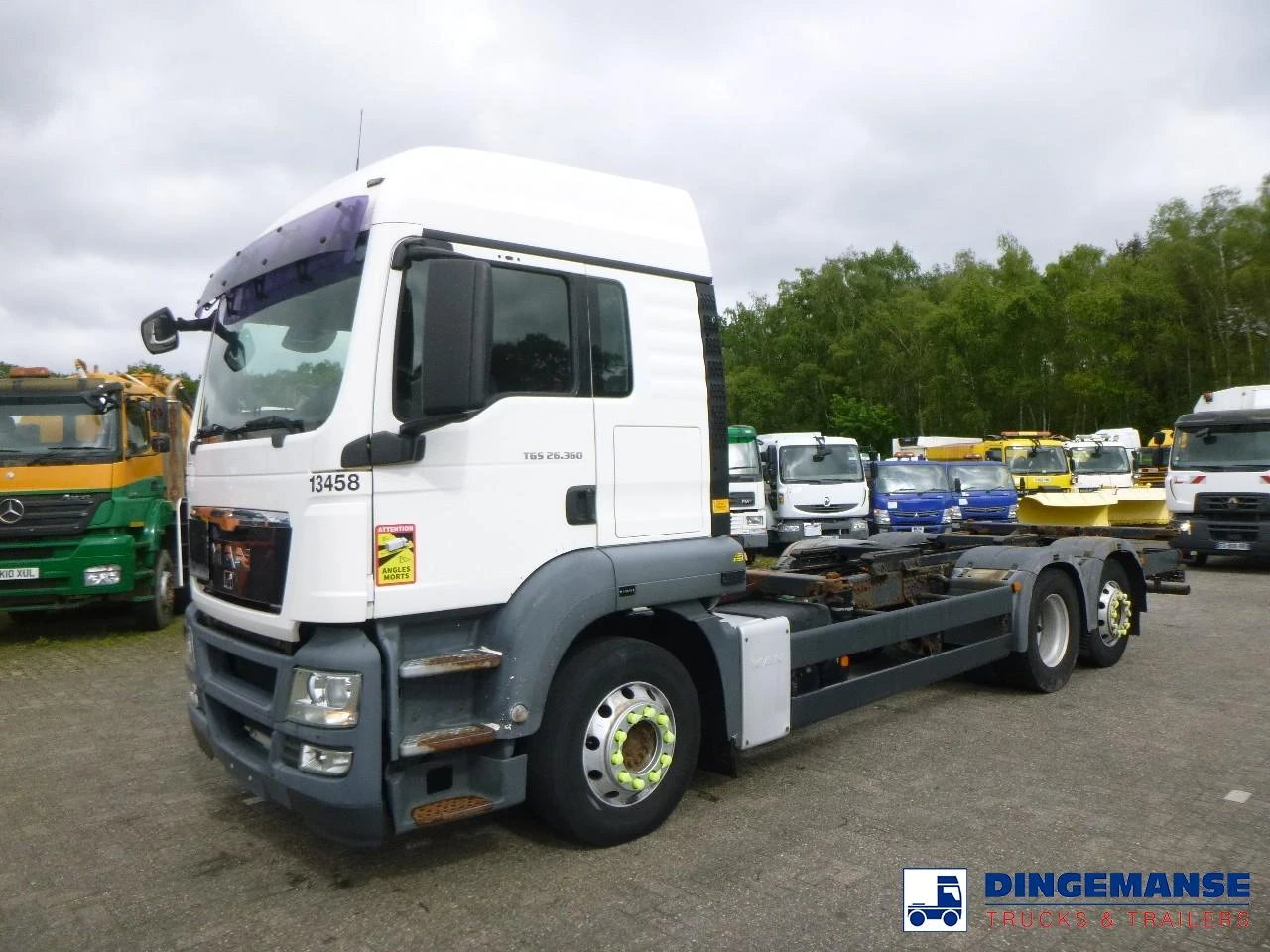 MAN TGS 2010 - 26.360 Euro 5 6x2 chassis 20 ft + ADR изображение 1