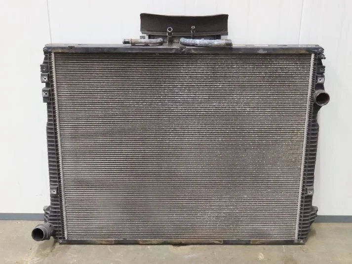 Scania - 2439722 Radiateur afbeelding 2