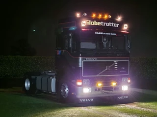 Volvo F 16 1992 - 500 Globetrotter 4x2 - Fully renovated - Volvo Demo colors - New paint - Perfect shape - Telma imagen 2