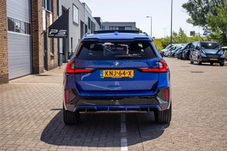 BMW X1 2023 - xDrive30e M-Sport, Full Option, Premium Select, Pano image 5