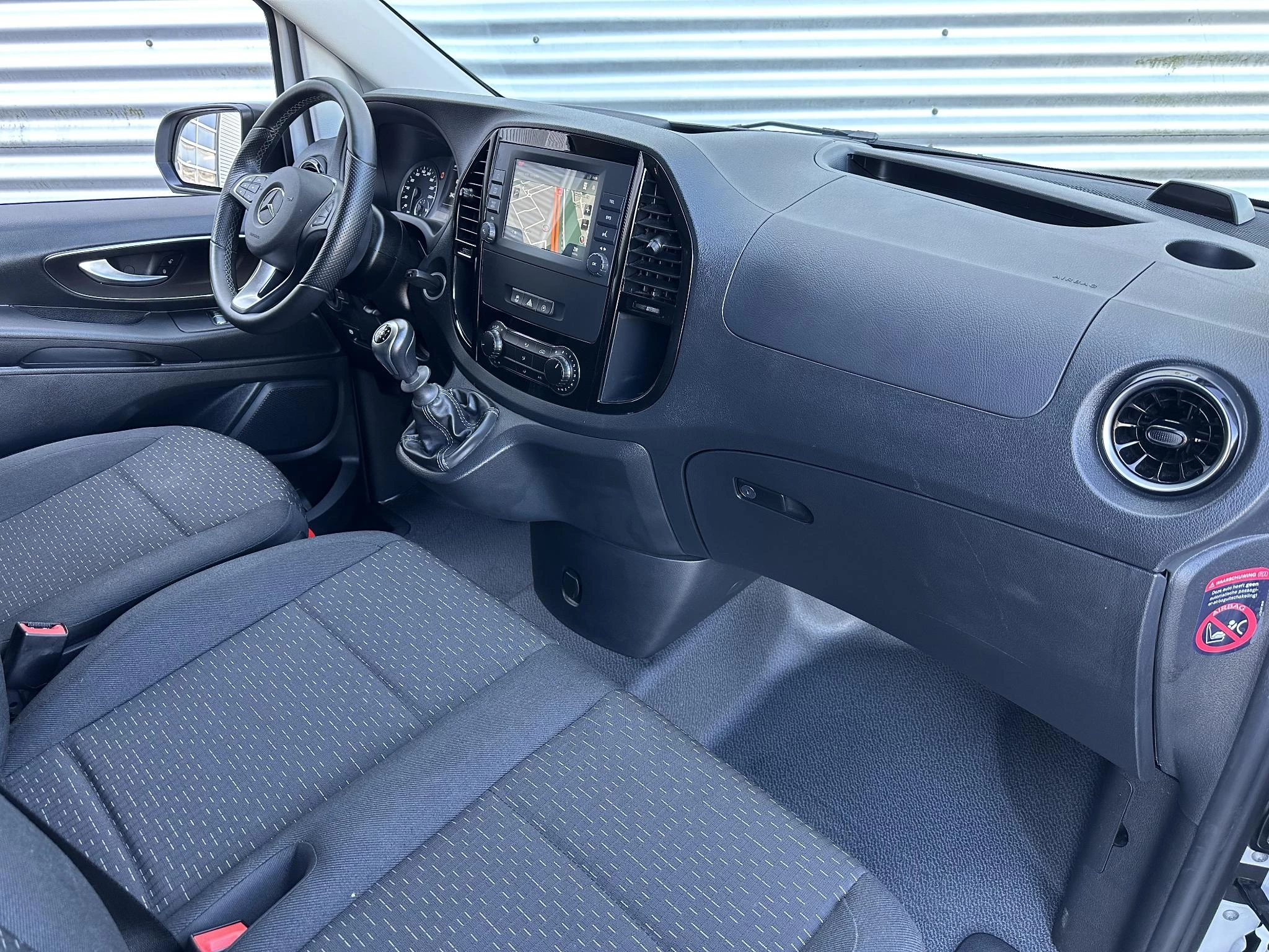 Mercedes-Benz Vito 2023 - 110 CDI L2 Airco Navigatie Parkeersensoren imagem 4