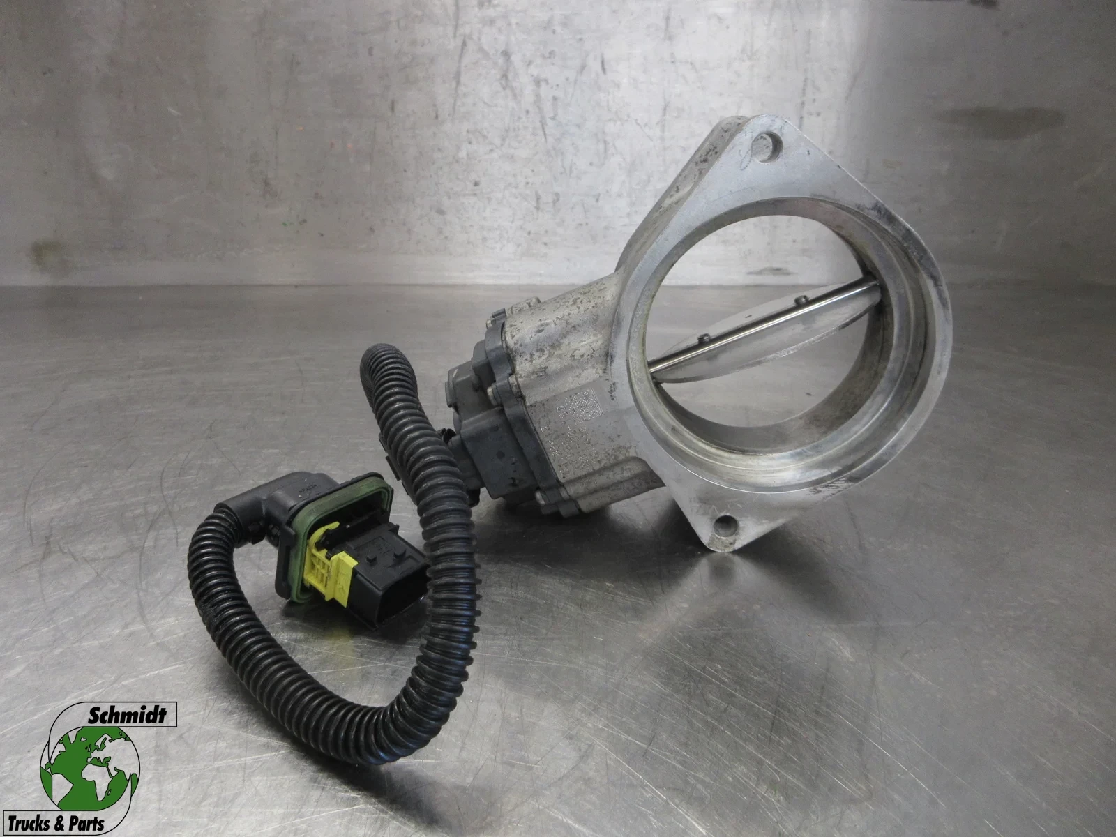 MAN - 51.09413-7020 SMORKLEP MAN 18.430 MODEL 2023 afbeelding 1