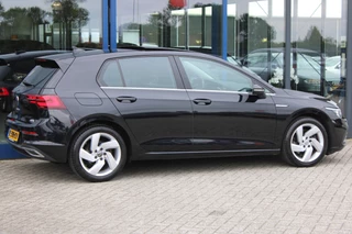Volkswagen Golf 2020 - 1.5 eTSI Style PANORAMADAK MEMORY ACC SFEER CARPLAY obrazek 3