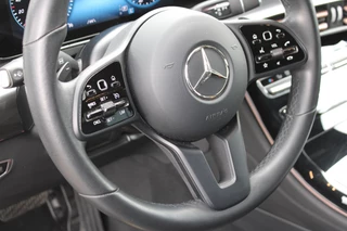 Mercedes-Benz EQC 2022 - 400 4MATIC Business Solution 80 kWh LEDER CAMERA TREKHAAK zdjecie 16