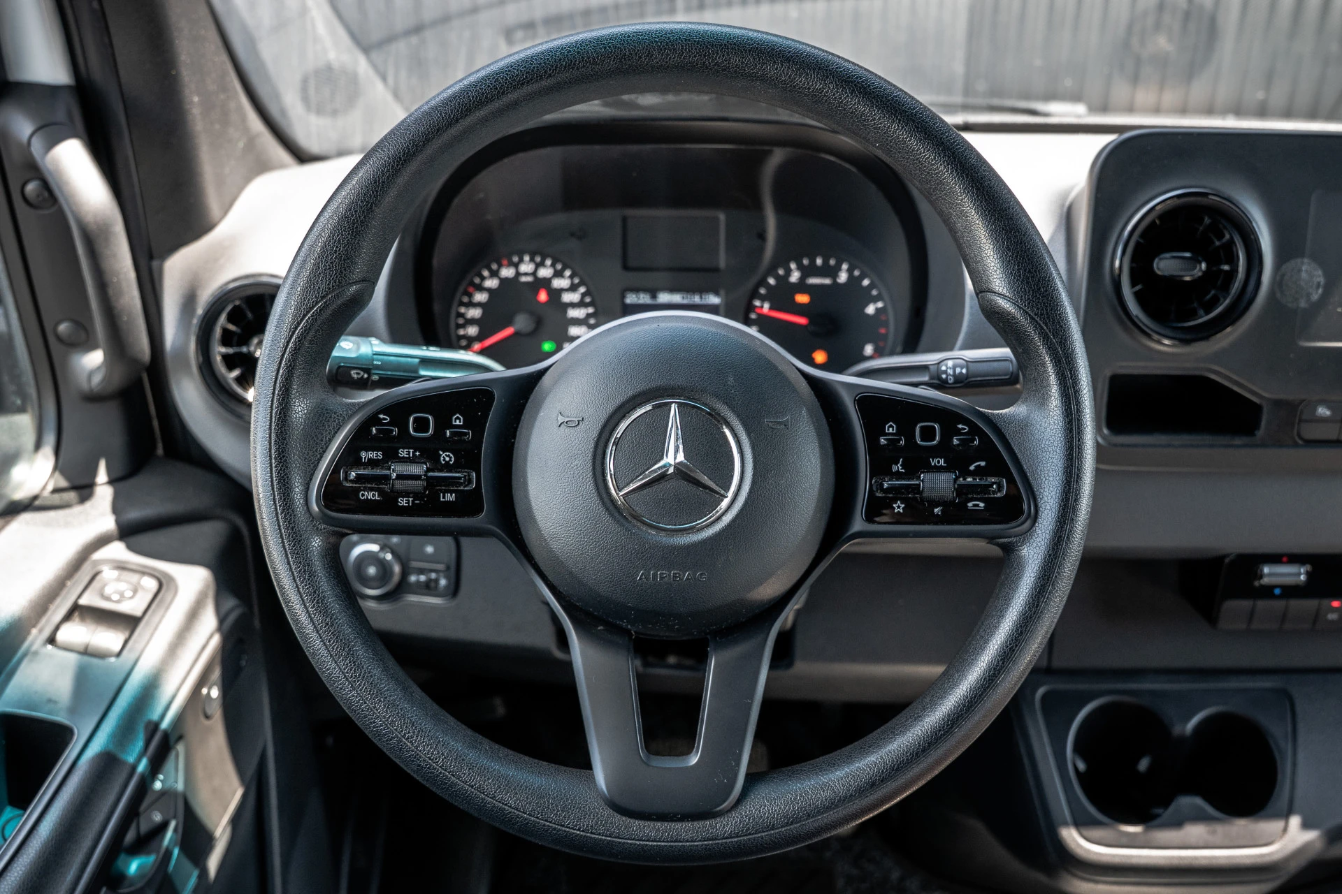 Mercedes-Benz Sprinter 2023 - 317 CDI L3H2 | 170 PK | Automaat | Camera | Mbux | Cruise | PDC | Trekhaak afbeelding 14