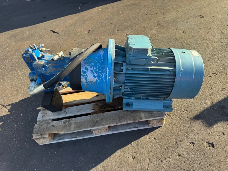 Diverse 1995 - ABB 55 KW ELECTRIC ENGINE + OIL PUMP image 1