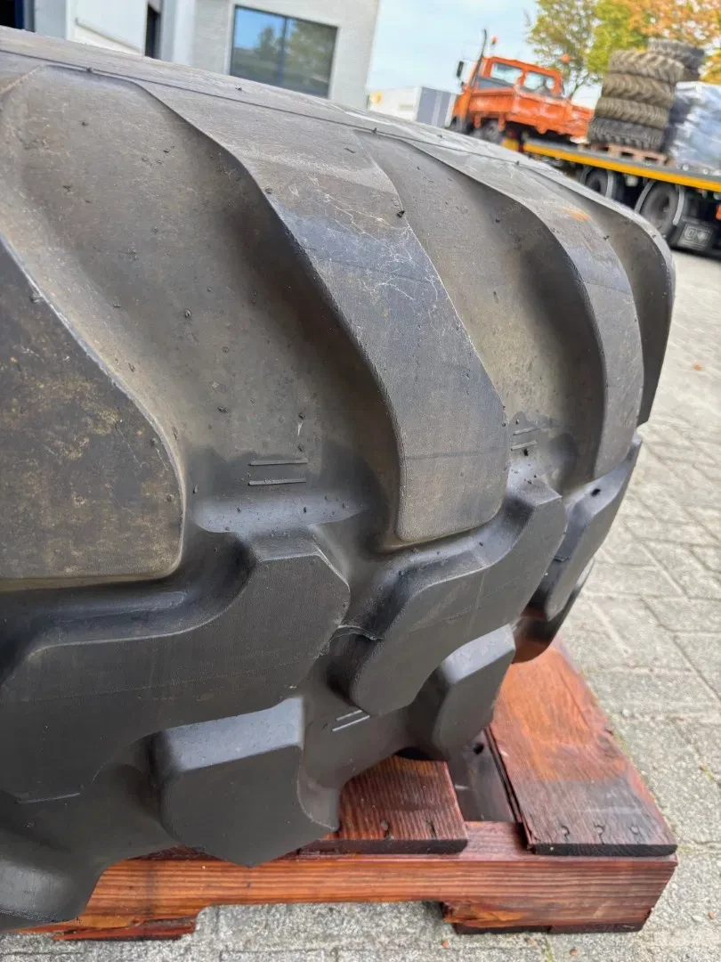 Dunlop - Used 555/70R24 EM Dunlop wheel for Ahlmann wheelloader obrázek 2
