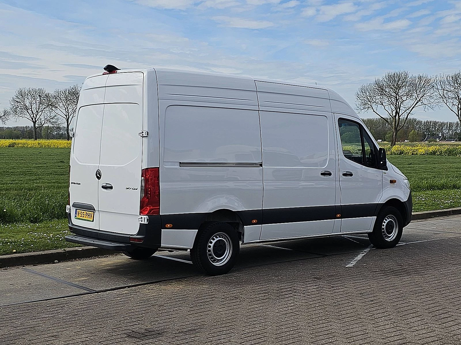 Mercedes-Benz Sprinter 2024 - 317 obrázek 3