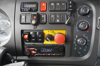 DAF LF 220 FAG 2016 - Terberg Vuilniswagen achterlader Euro6 image 20