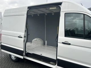 Volkswagen Crafter 2021 - 35 2.0 TDI 141 PK DSG AUTOMAAT HIGHLINE+ / LED KOPLAMPEN / L3H3 / 3.000 KG AHG / 270 A DEUREN / AIRCO / CRUISE / BLUETOOTH / 3-ZITS obrazek 9