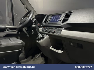 Volkswagen Crafter 2019 - 2.0 TDI 140 pk L3H3 L2H2 Euro6 Airco | Camera | Navigatie | Apple Carplay | Massagestoel obrazek 14
