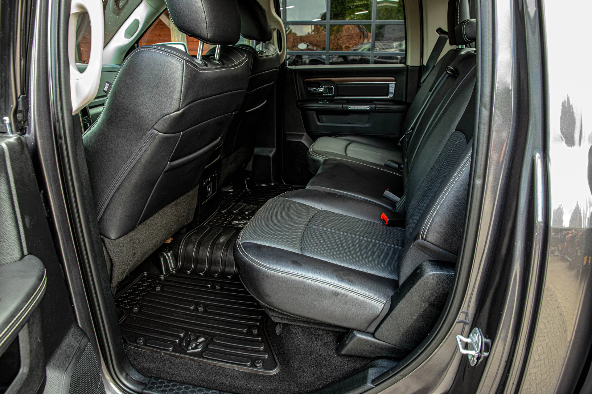 Dodge Ram 1500 2019 - classic 5.7 V8 Laramie zonder btw afbeelding 9