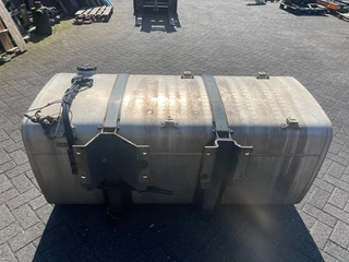 DAF N/A 2018 - 2041734 BRANDSTOFTANK 700 LTR (1638X700X700 MM) zdjecie 3