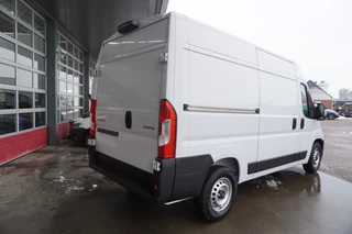 Citroën Jumper 2024 - 2.2 BlueHDi 140PK S&S L2H2 3.5t Automaat image 4