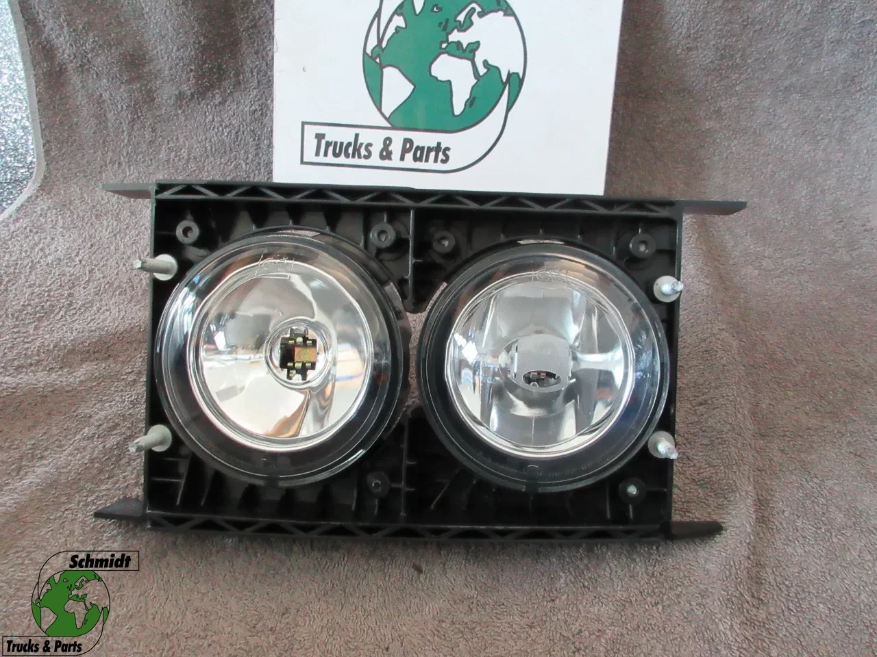 DAF - 1725272 // 1725270 // 1725271 // 1725273 MISTLAMP NIEUWE LINKS & RECHTS DAF XF CF LF EURO 5 imagem 1