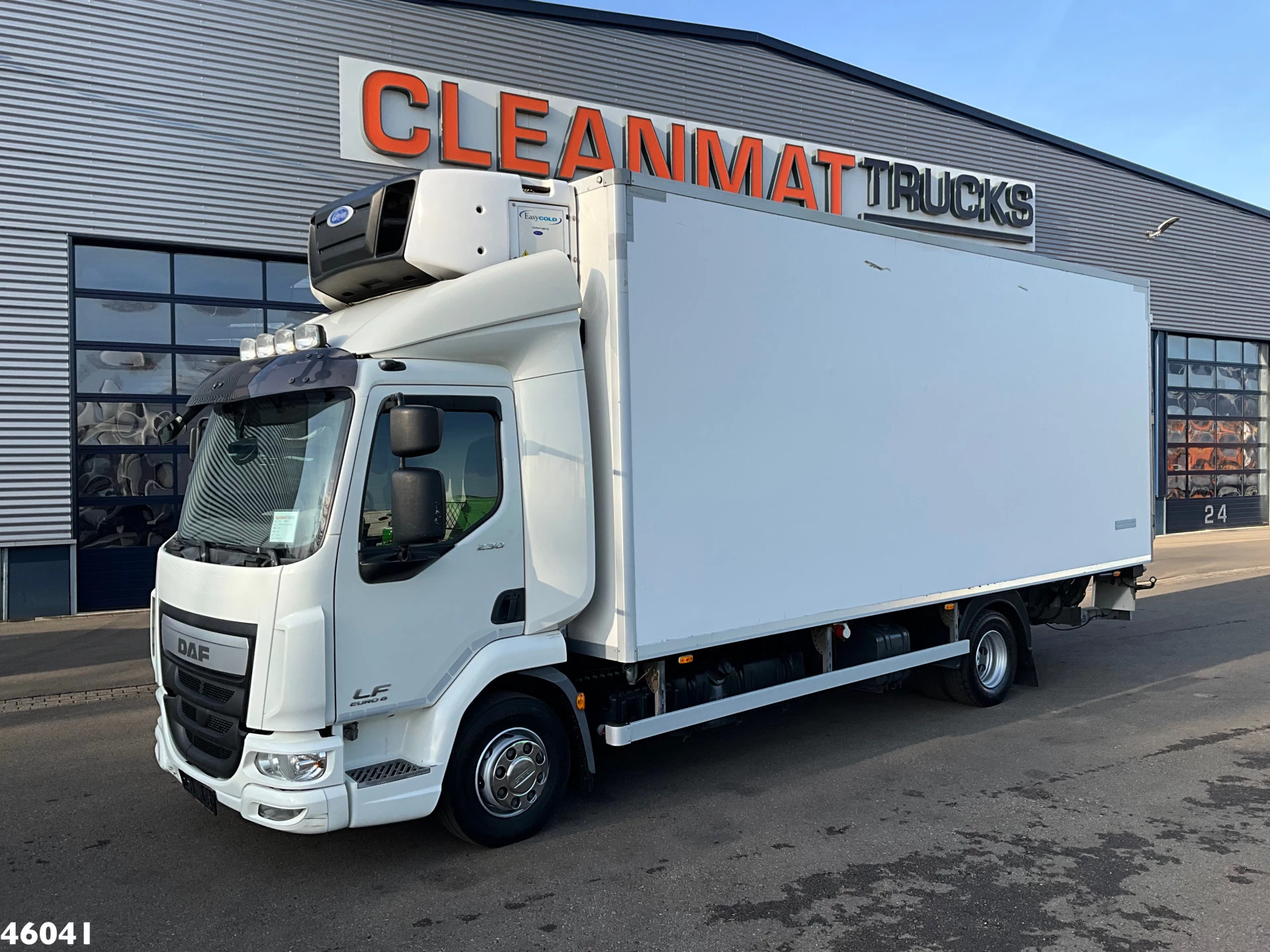 DAF FA LF 230 Euro 6 Carrier koel / vriesunit met laadklep 2017 afbeelding 1