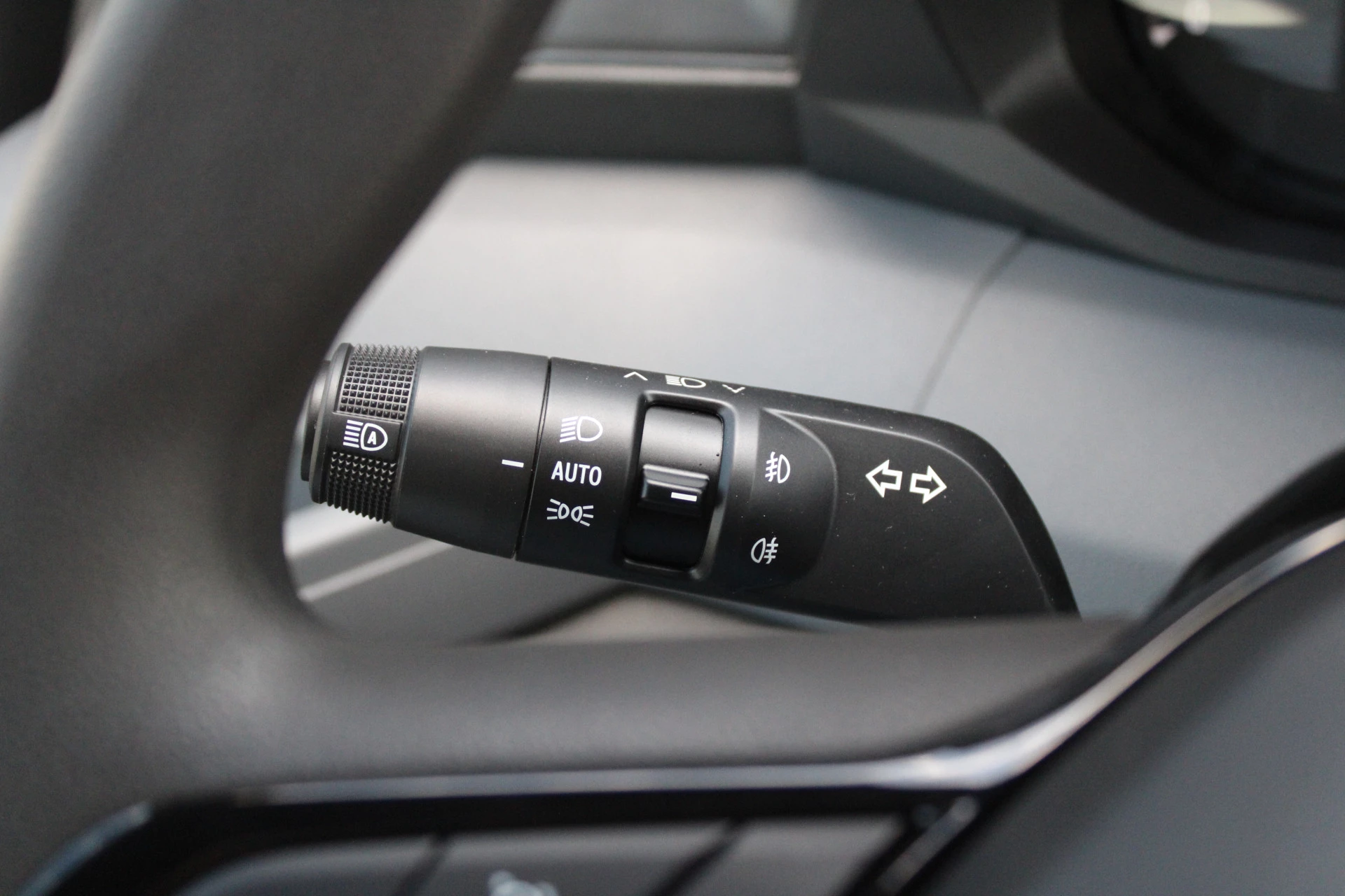 Renault Master 2024 - T35 2.0 dCi 170pk L2H2 Extra - 2x Schuifdeur - Navigatie - Blind Spot - Camera - Stoelverwarming - Verwarmde voorruit - Rijklaar afbeelding 12