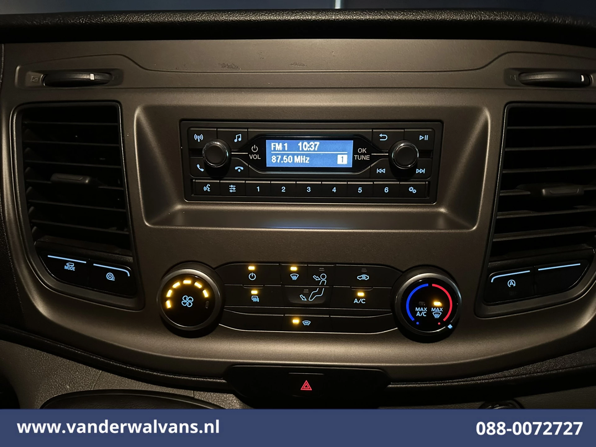 Ford Transit 2023 - 2.0 TDCI 131pk Bakwagen Laadklep Euro6 Airco | Cruisecontrol | Verwarmde voorruit image 15