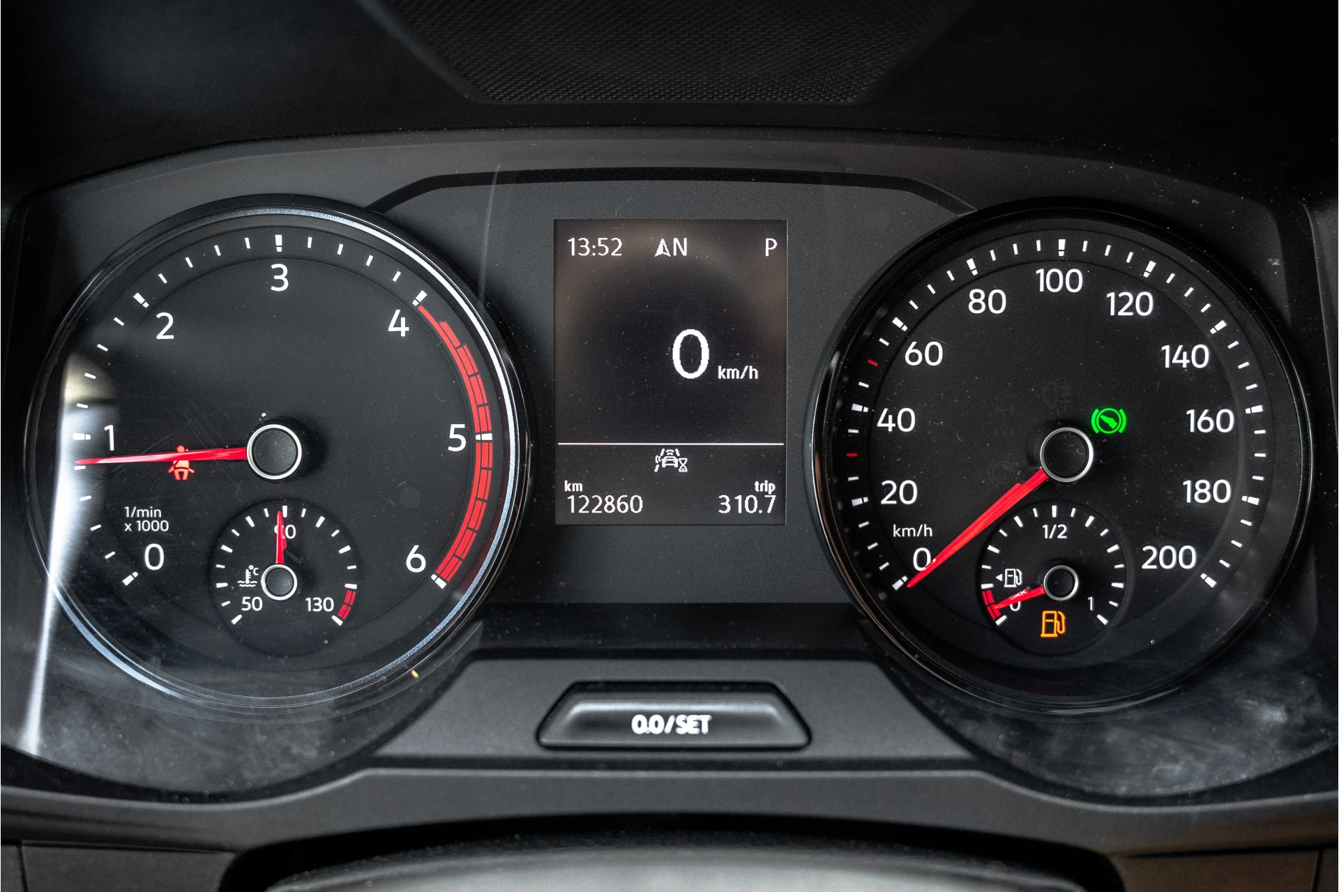 Volkswagen Crafter 2023 - 2.0 TDI XL L5H3 | 177 PK | Rijplaten | Automaat | LED | Camera | Carplay | Schuifdeur L+R | PDC | Trekhaak afbeelding 18