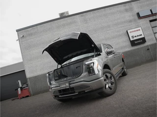 Ford F-150 2023 - Lightning Lariat Standard Range immagine 17