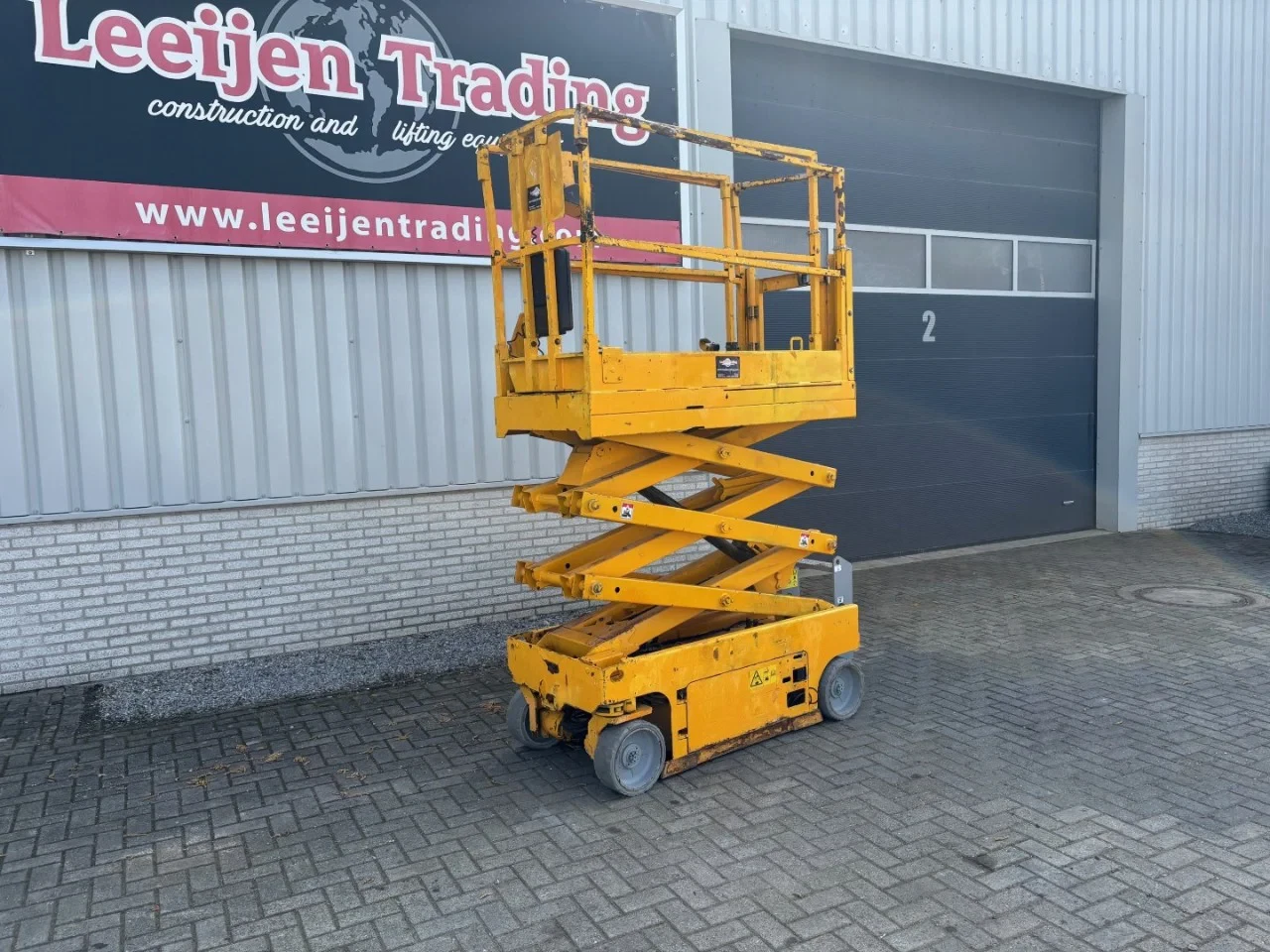 Genie 2012 - GS-1532 Electric scissorlift, 2012 Year image 1