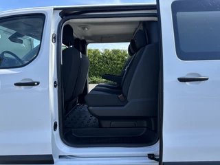 Citroën Jumpy 2021 - 2.0 BlueHDI 180 PK / AUTOMAAT / L3H1 / DUBBEL CABINE / 2x SCHUIFDEUR / TREKHAAK / CAMERA / BLIND SPOT / ECC / CRUISE / 6 PERSOONS obrazek 6