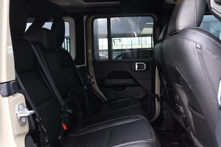 Jeep Wrangler 2022 - 4XE 380 Plug In Hybrid SAHARA / GOBI / 20 inch Bawarrion zdjecie 17