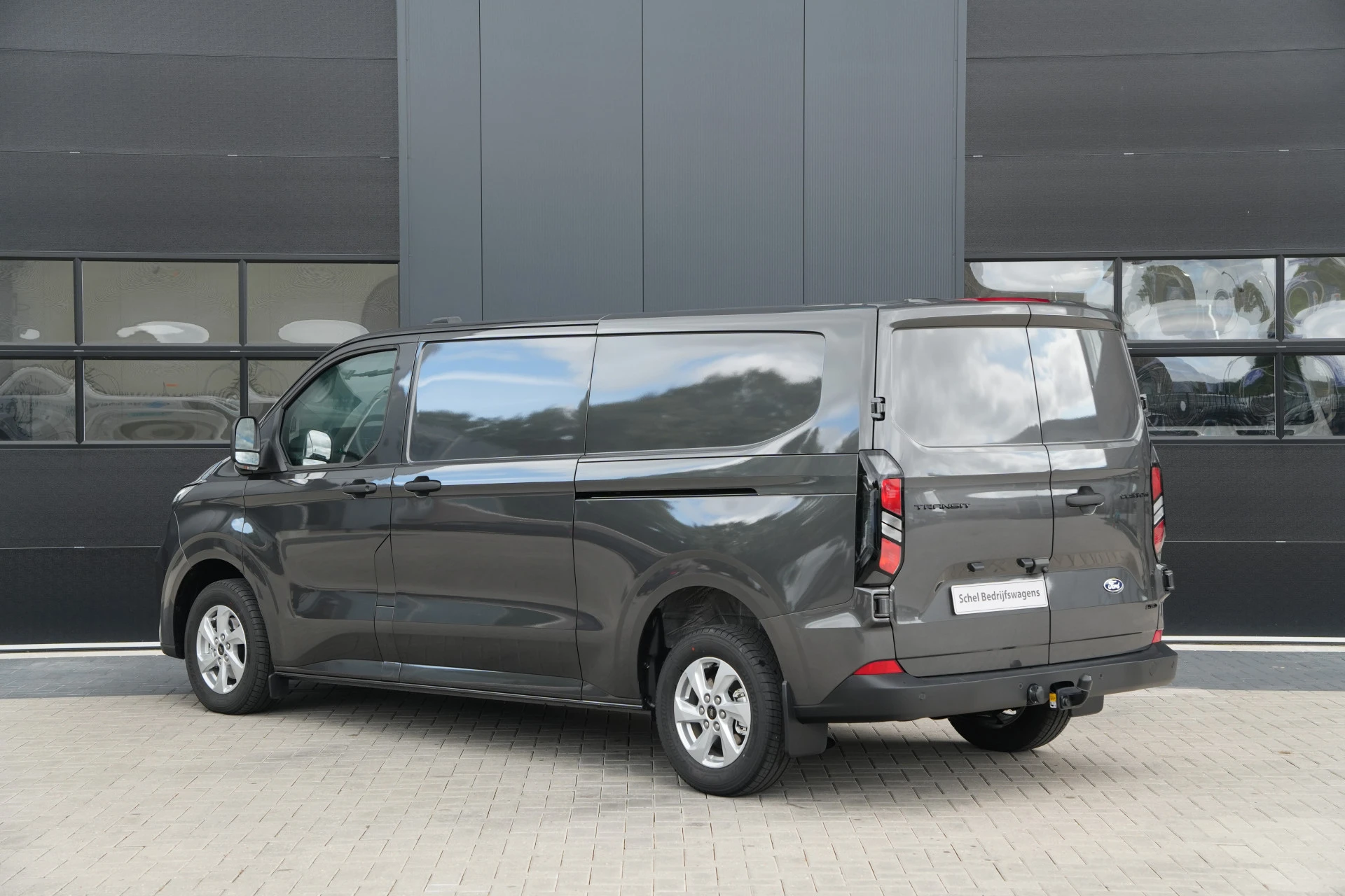 Ford Transit Custom 2025 - 320 2.0 TDCI L2H1 Trend 170pk AWD 4x4 INCLUSIEF BPM - 2x Schuif - 1+1 Stoel - Trekhaak - Stoel/Stuurverwarming - ACC - Blindspot - Rijklaar Bild 9