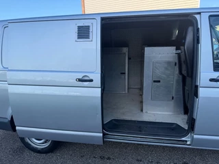 Volkswagen Transporter 2007 - 2.0 L2H1 CNG/BENZINE 170000KM obrazek 9