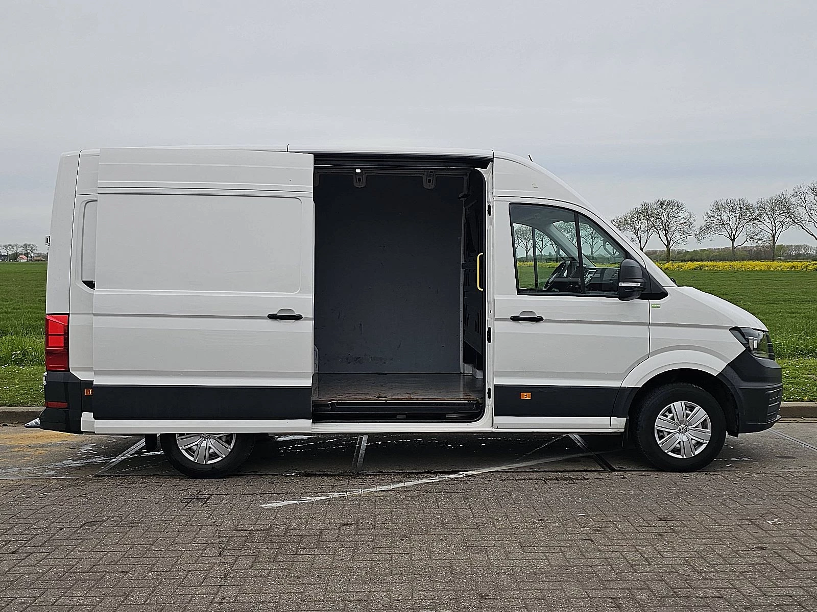 Volkswagen Crafter 2023 - 35 2.0 obrázek 12