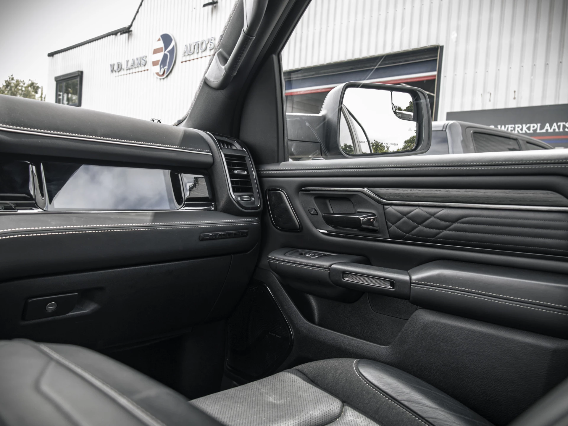 Dodge Ram 1500 2024 - Limited Night Hurricane | 3.0L High Output 540pk 4x4 Crew Cab image 17