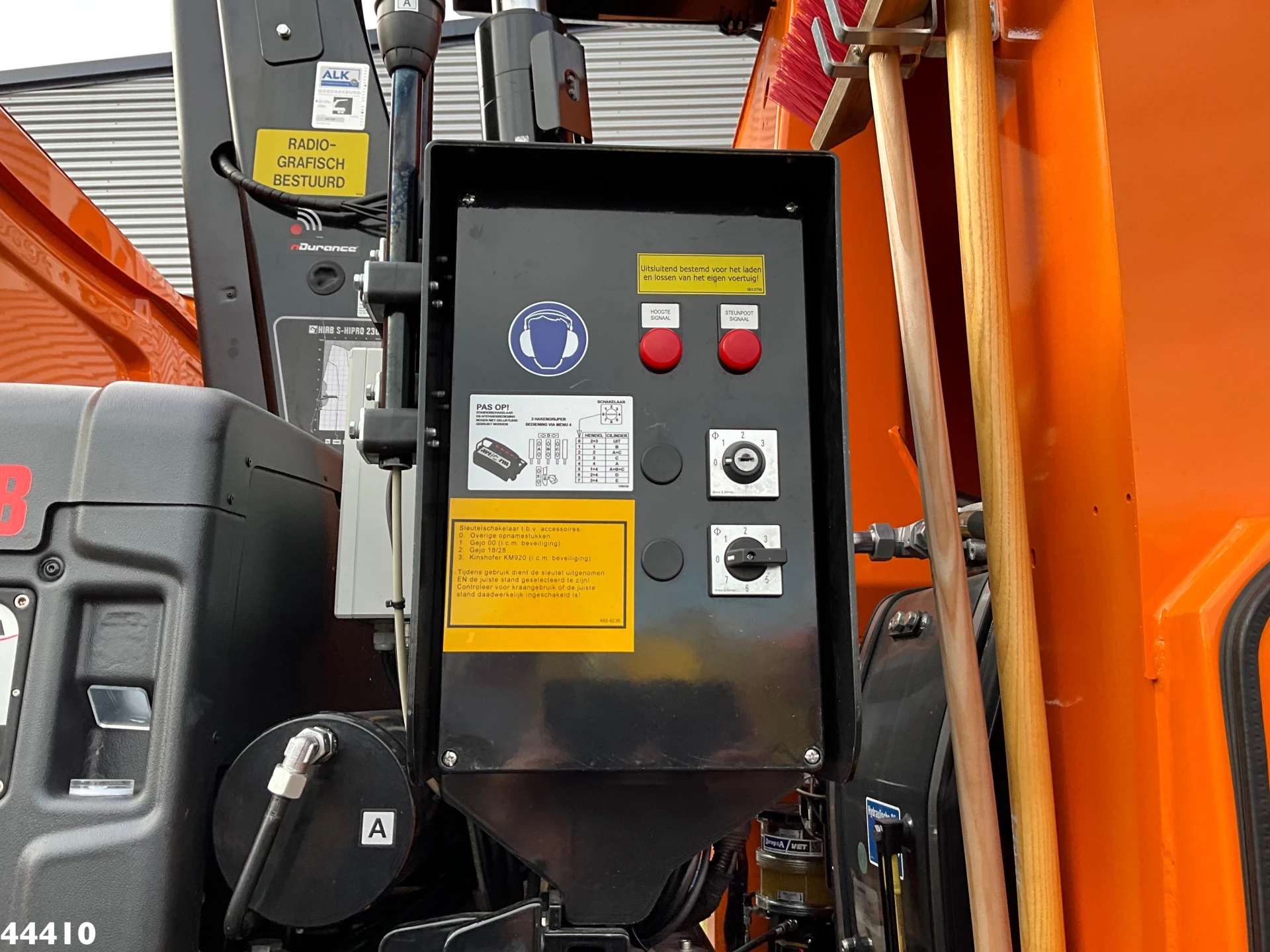 DAF FAN XD 340 Euro 6 Hiab 23 Tonmeter laadkraan 2024 image 7